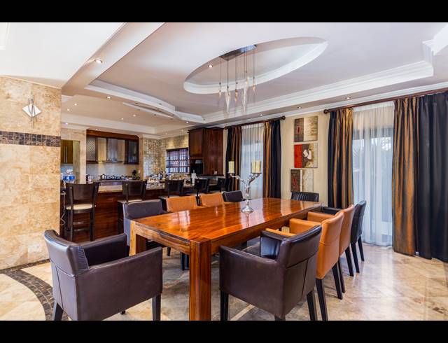3 BEDROOM HOUSE TO LET IN WEST BEACH